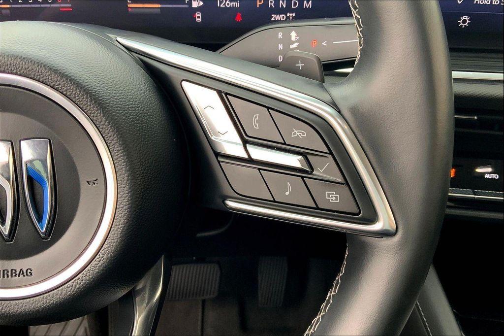 used 2025 Buick Envision car, priced at $27,223