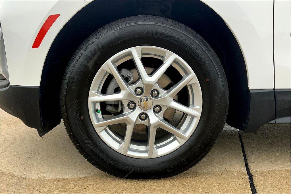 used 2024 Chevrolet Equinox car, priced at $21,137