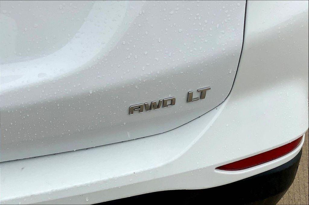 used 2024 Chevrolet Equinox car, priced at $21,137