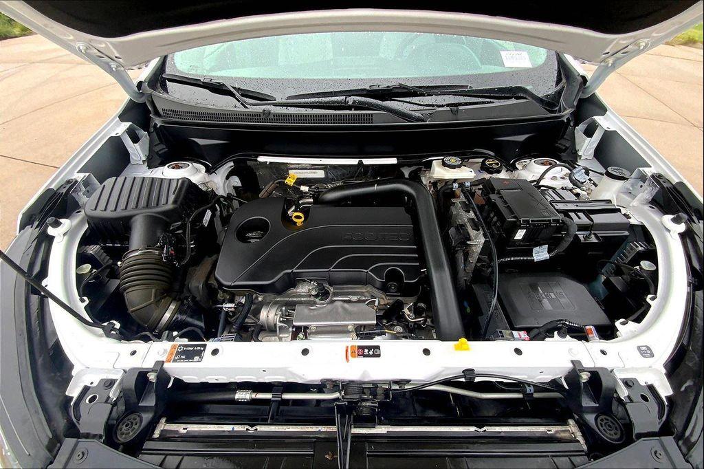 used 2024 Chevrolet Equinox car, priced at $21,137