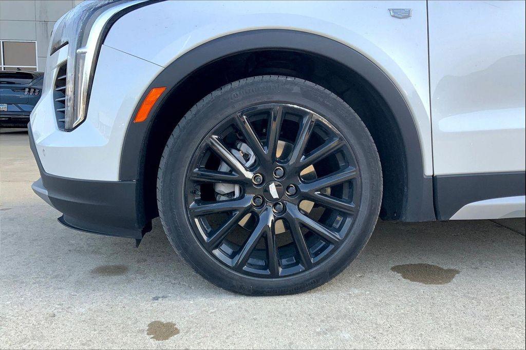used 2023 Cadillac XT4 car, priced at $28,802