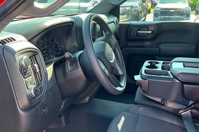 new 2025 GMC Sierra 1500 car, priced at $39,675