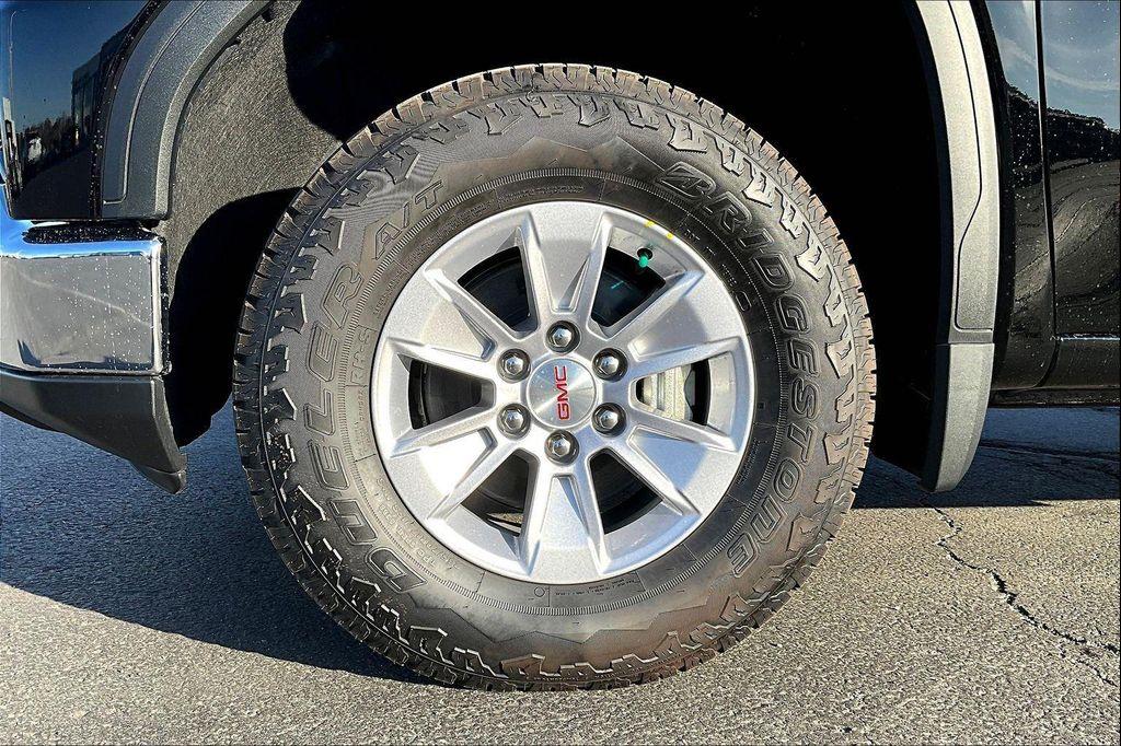 new 2025 GMC Sierra 1500 car, priced at $38,845