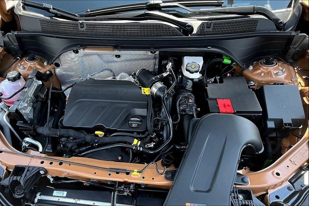 new 2025 Buick Envista car, priced at $27,250