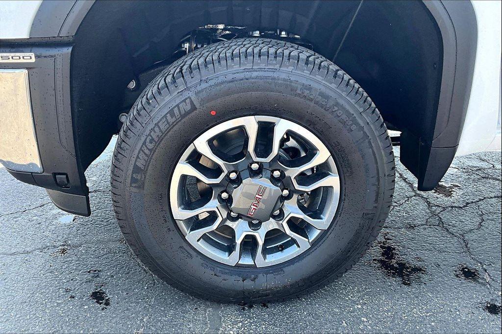 new 2025 GMC Sierra 3500 car, priced at $59,110