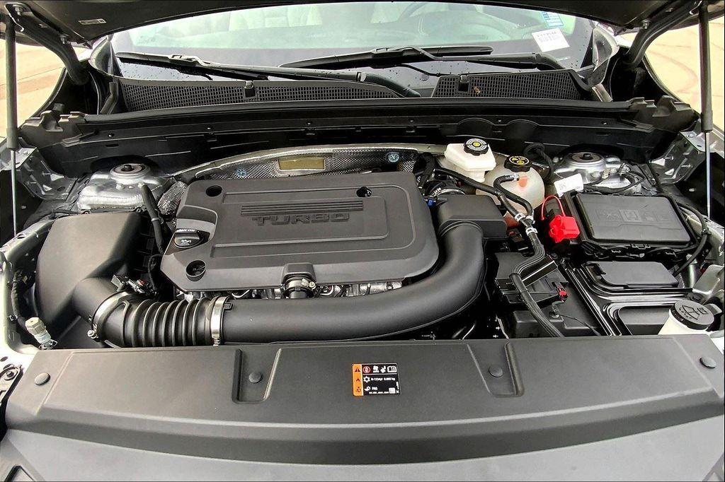 used 2023 Buick Envision car, priced at $26,219