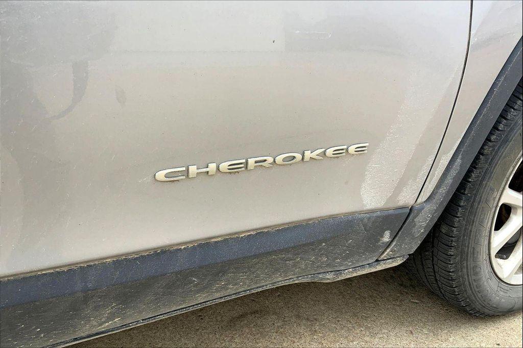 used 2016 Jeep Cherokee car, priced at $10,533