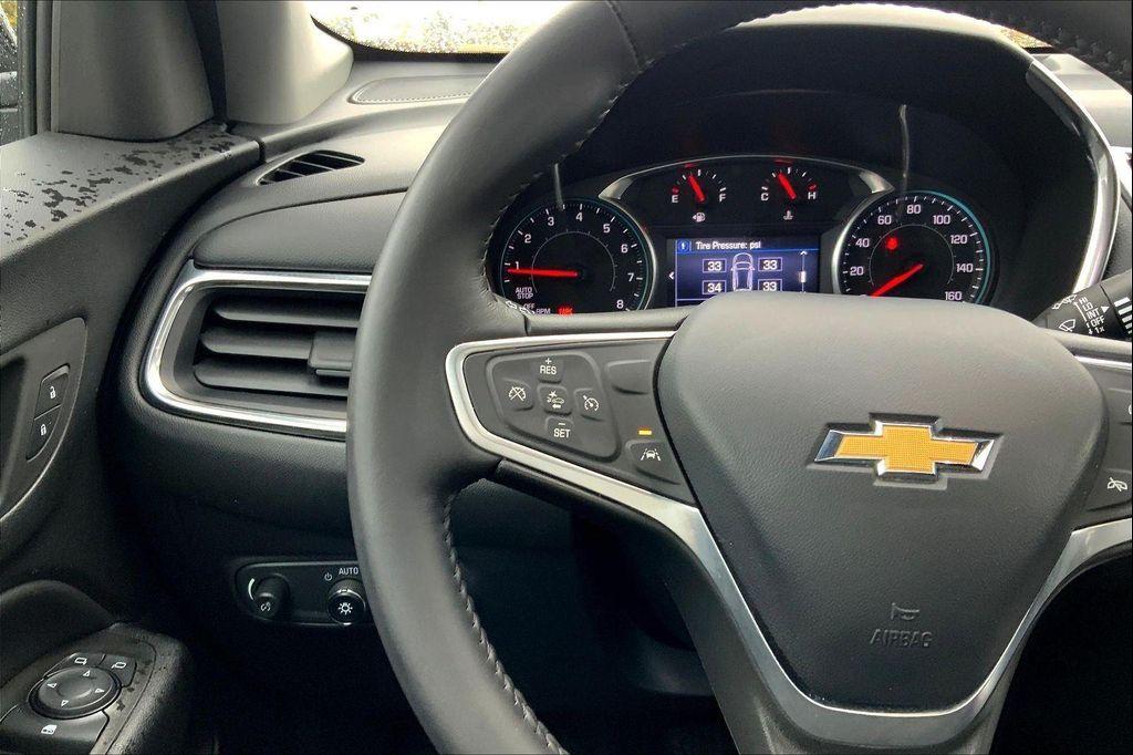 used 2022 Chevrolet Equinox car, priced at $22,009