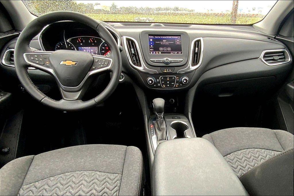 used 2022 Chevrolet Equinox car, priced at $22,009