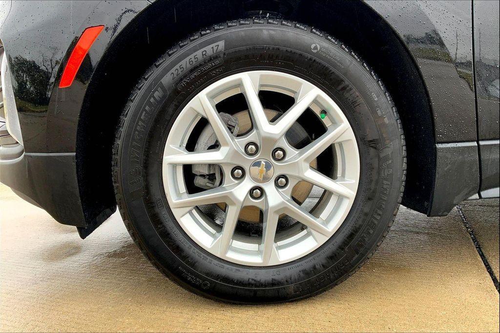 used 2022 Chevrolet Equinox car, priced at $22,009