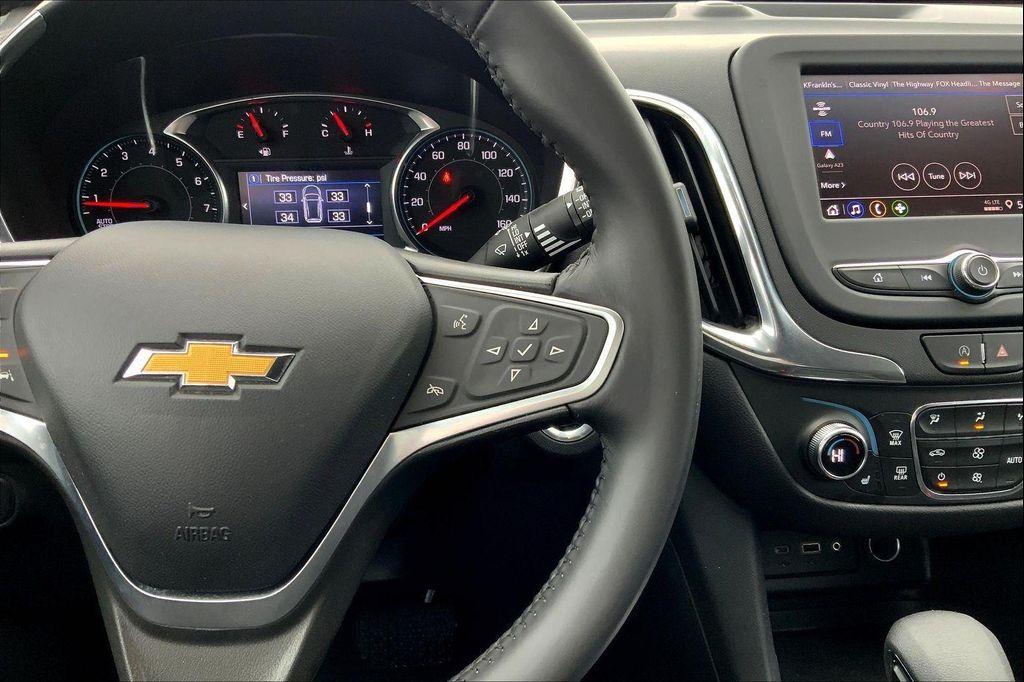 used 2022 Chevrolet Equinox car, priced at $22,009