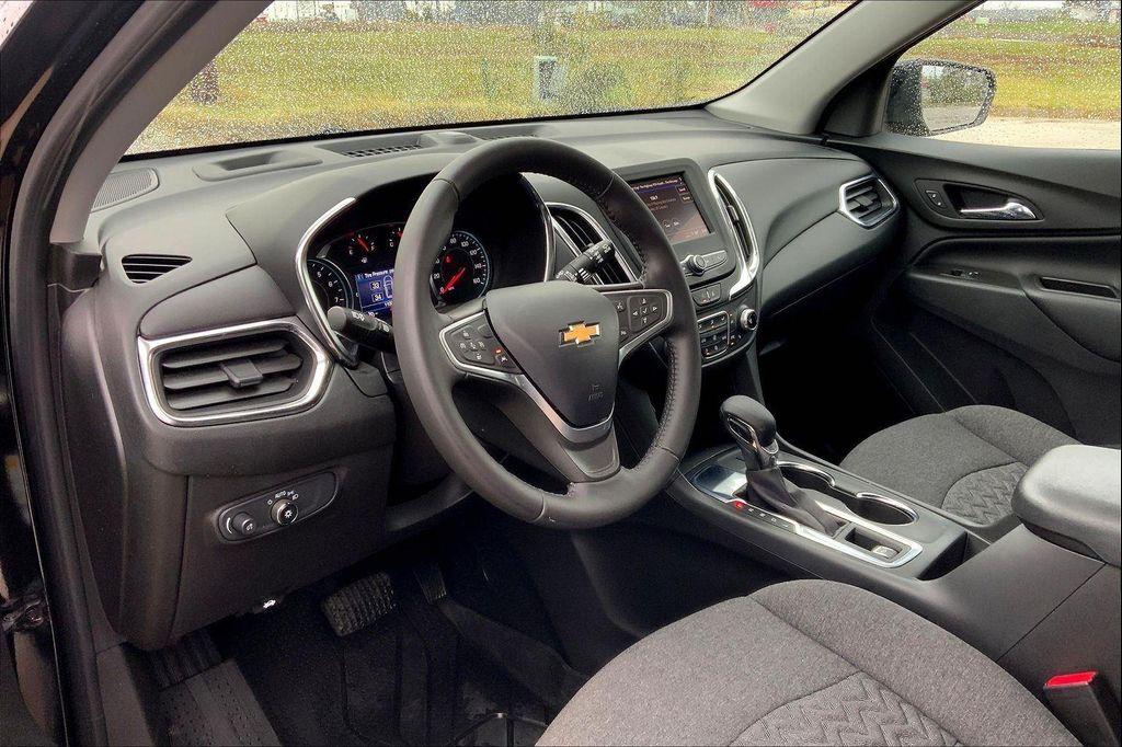 used 2022 Chevrolet Equinox car, priced at $22,009