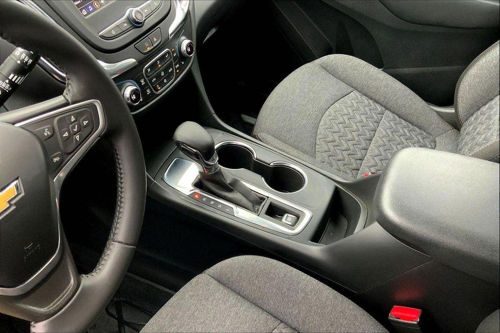 used 2022 Chevrolet Equinox car, priced at $22,009