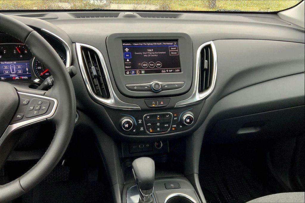 used 2022 Chevrolet Equinox car, priced at $22,009