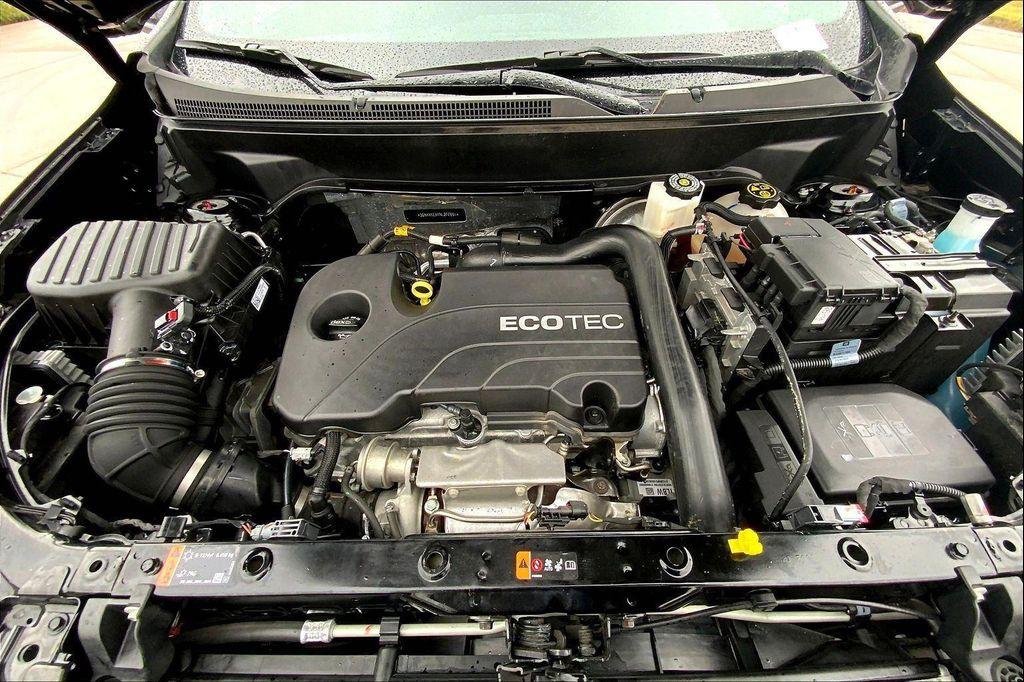 used 2022 Chevrolet Equinox car, priced at $22,009