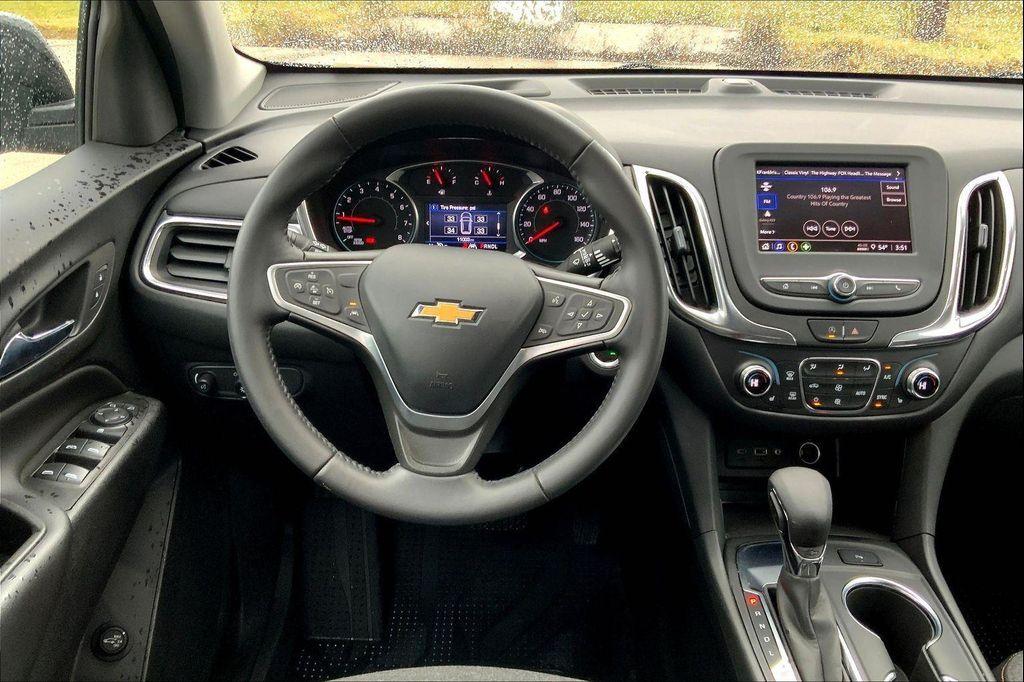 used 2022 Chevrolet Equinox car, priced at $22,009