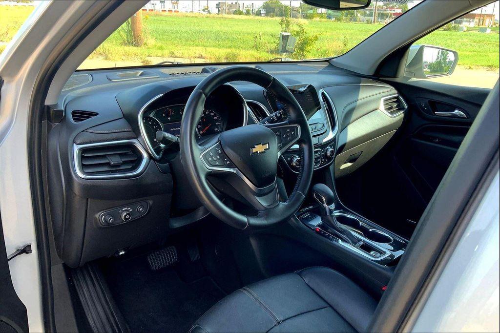 used 2022 Chevrolet Equinox car, priced at $19,362