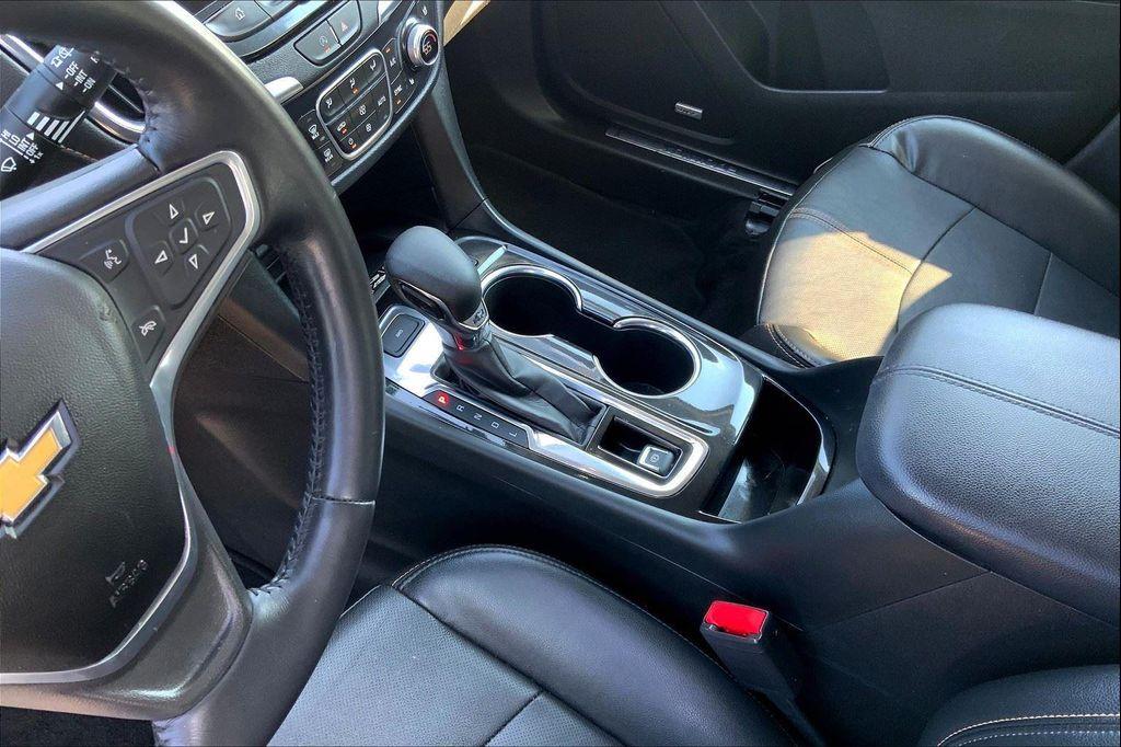 used 2022 Chevrolet Equinox car, priced at $19,362