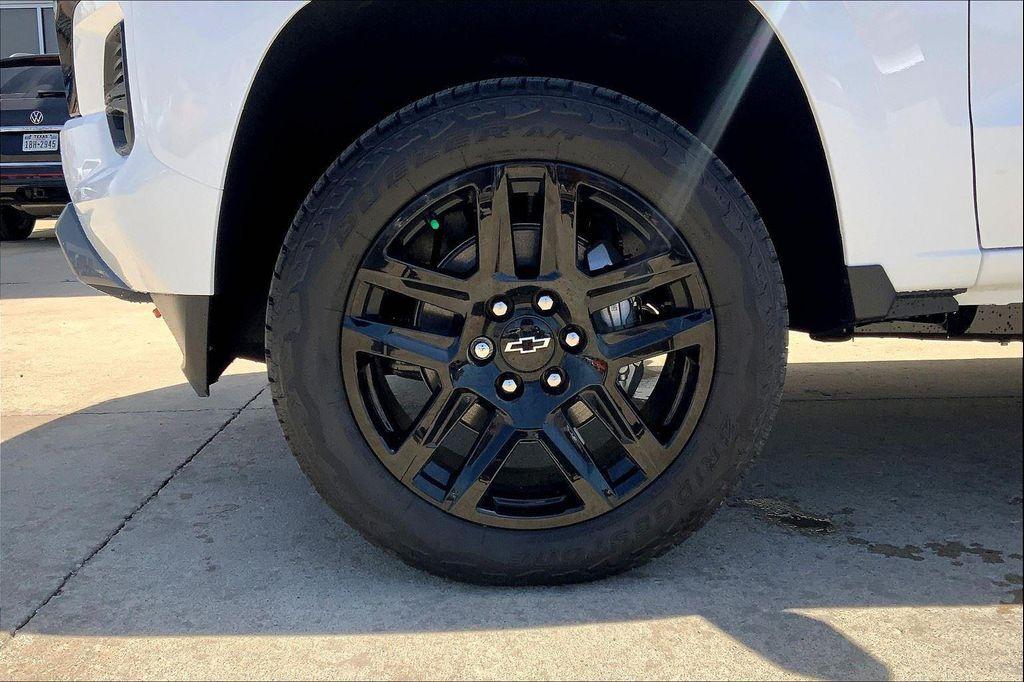 new 2025 Chevrolet Colorado car, priced at $43,190