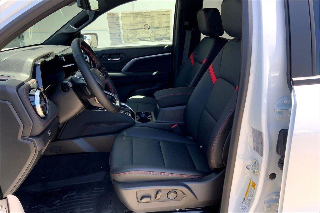 new 2025 Chevrolet Colorado car, priced at $43,190