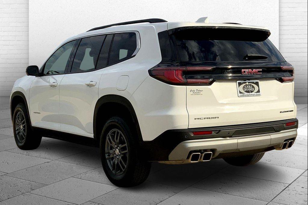 used 2025 GMC Acadia car, priced at $30,292