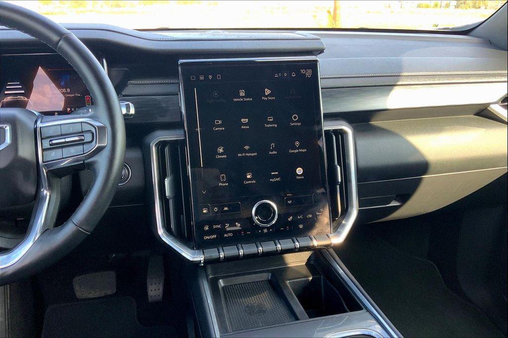 used 2025 GMC Acadia car, priced at $30,292