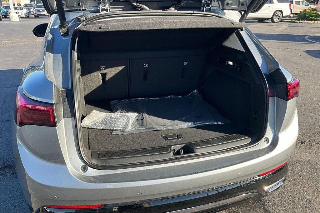 new 2025 Buick Envision car, priced at $38,735