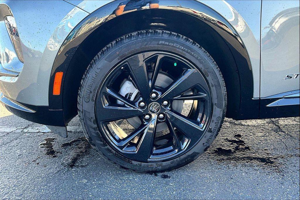 new 2025 Buick Envision car, priced at $38,735