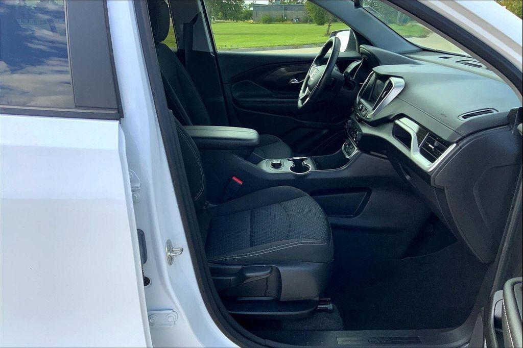 used 2024 GMC Terrain car, priced at $23,989