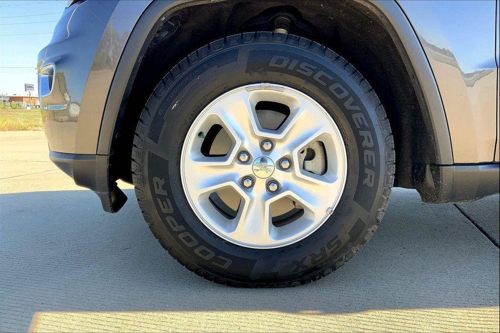 used 2017 Jeep Grand Cherokee car, priced at $17,422