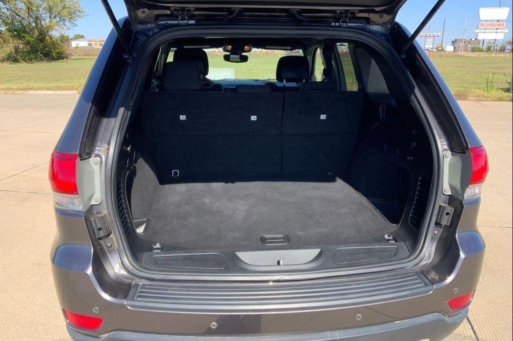 used 2017 Jeep Grand Cherokee car, priced at $17,422