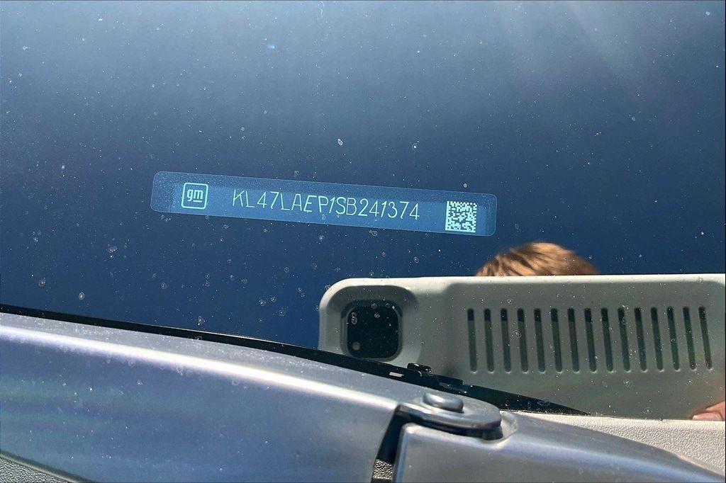 new 2025 Buick Envista car, priced at $25,250