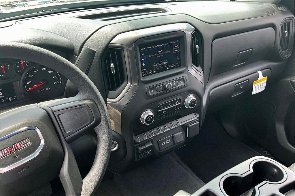new 2025 GMC Sierra 1500 car, priced at $39,175