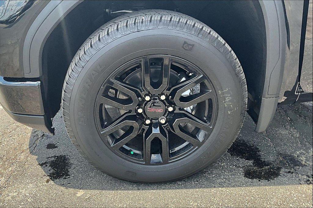 new 2025 GMC Sierra 1500 car, priced at $39,175