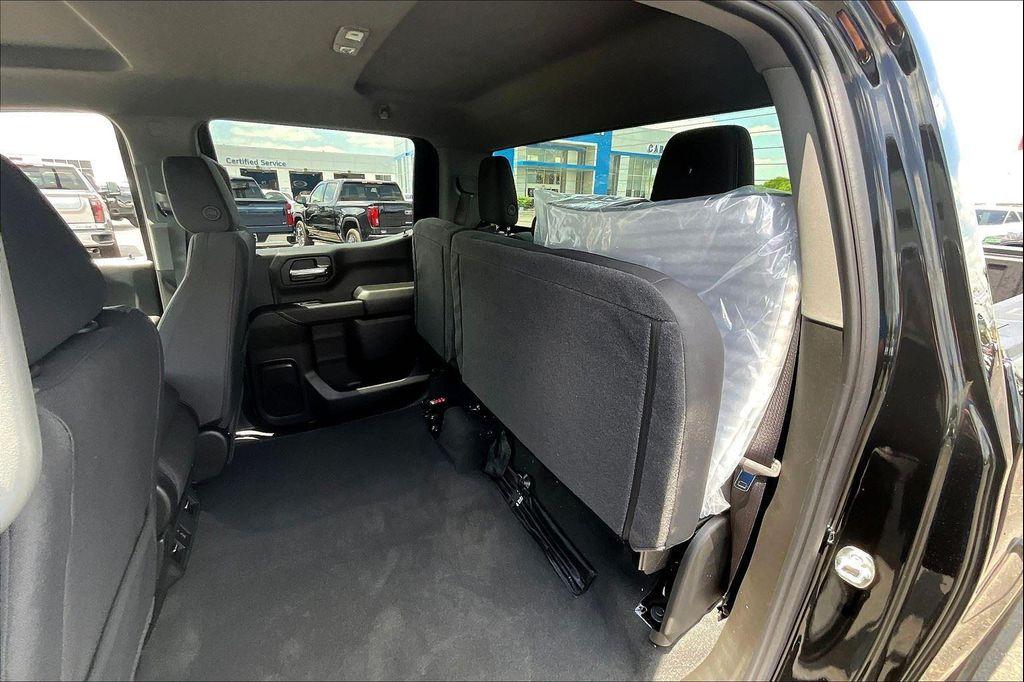 new 2025 GMC Sierra 1500 car, priced at $39,175