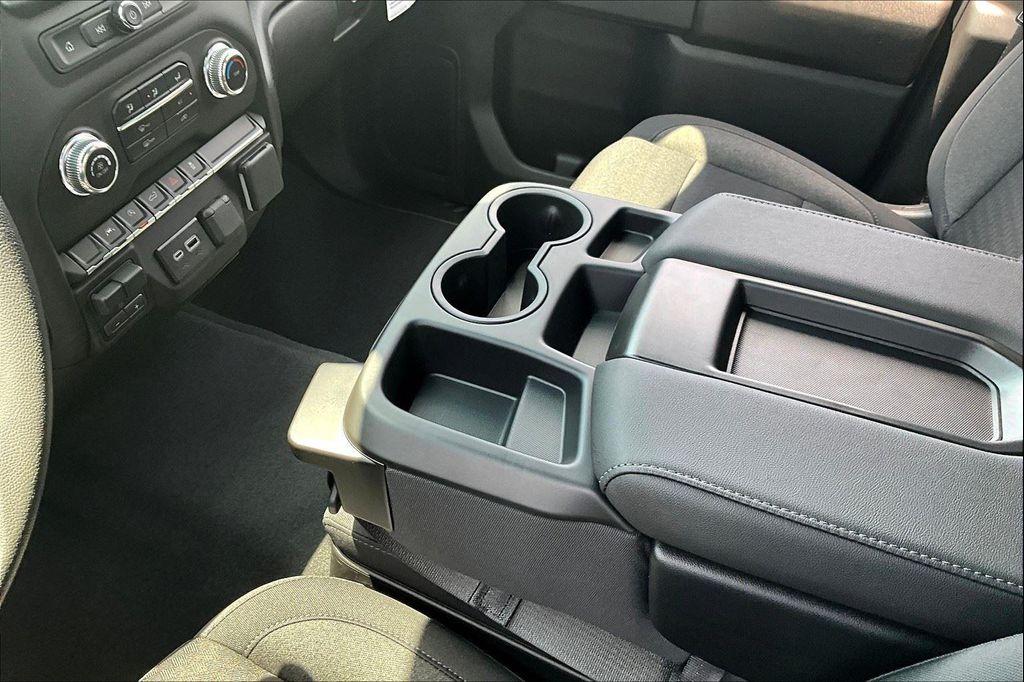 new 2025 GMC Sierra 1500 car, priced at $39,175