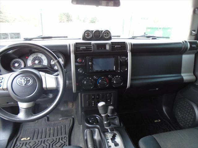 used 2007 Toyota FJ Cruiser car, priced at $10,495