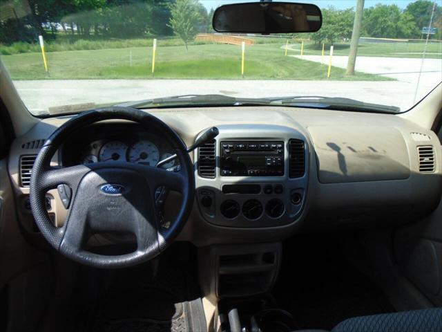 used 2004 Ford Escape car, priced at $2,295