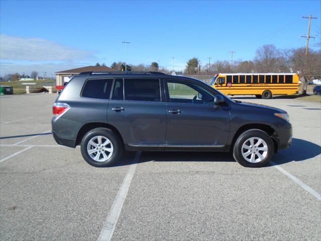 used 2011 Toyota Highlander car, priced at $9,995