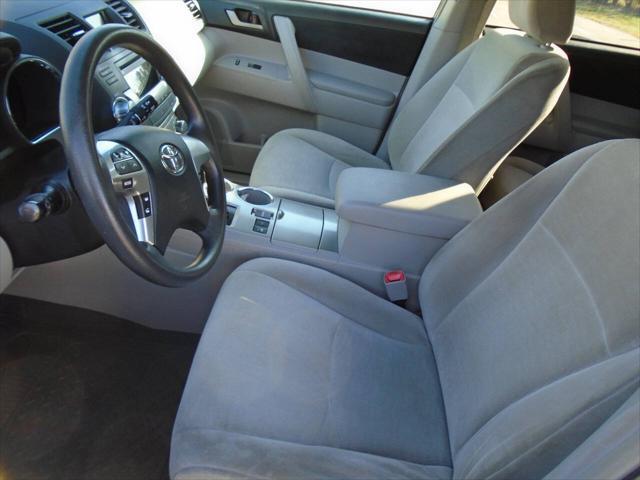 used 2011 Toyota Highlander car, priced at $9,995