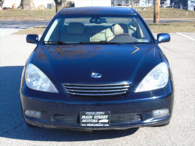 used 2004 Lexus ES 330 car, priced at $4,995