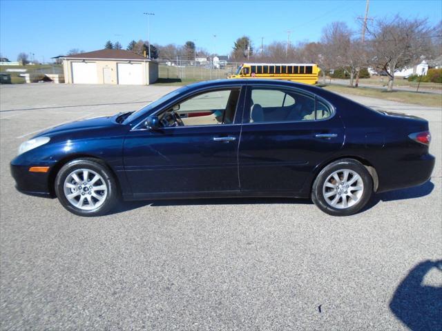 used 2004 Lexus ES 330 car, priced at $4,995