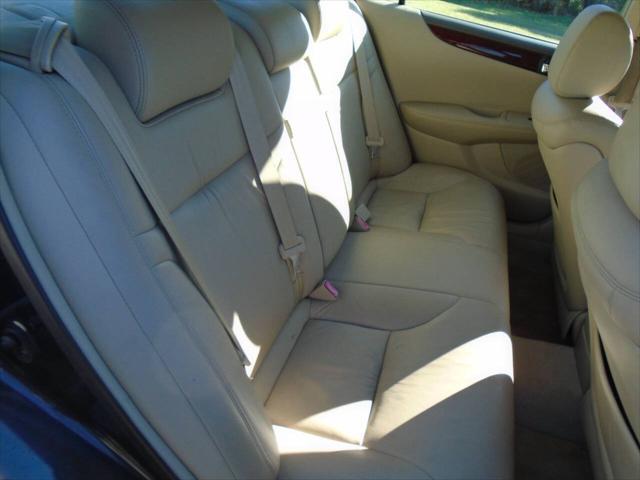 used 2004 Lexus ES 330 car, priced at $4,995