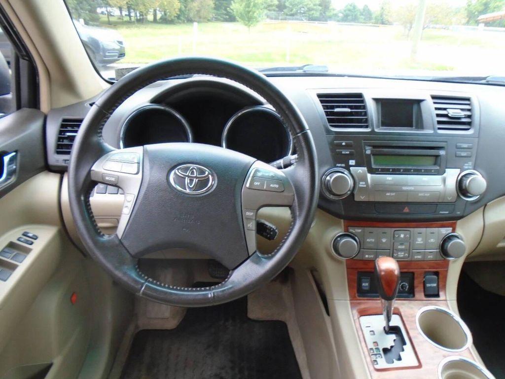 used 2009 Toyota Highlander car, priced at $6,995