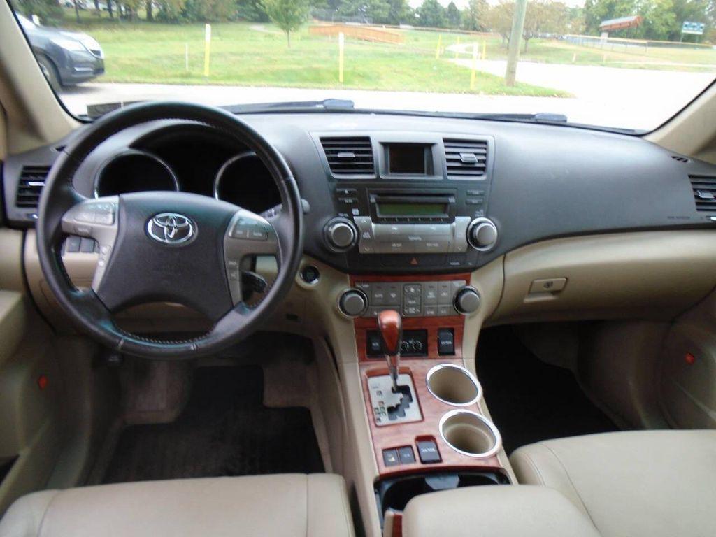 used 2009 Toyota Highlander car, priced at $6,995