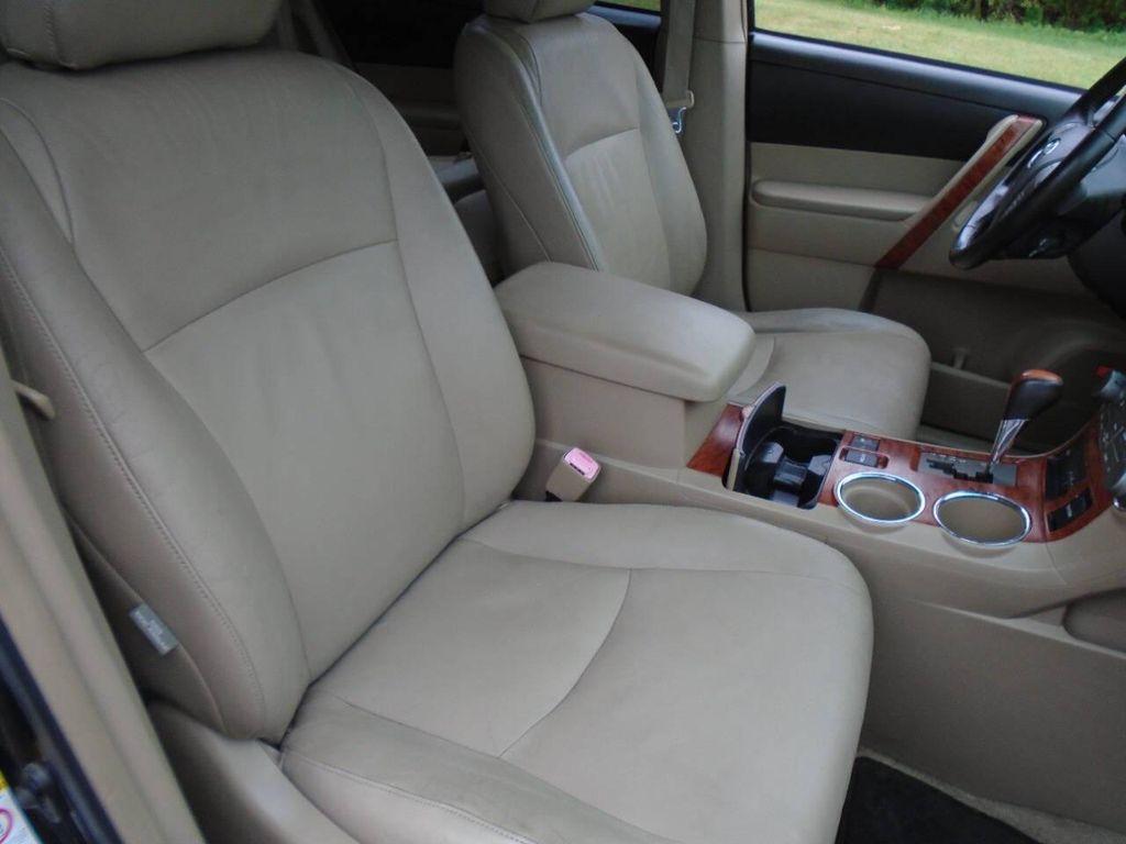 used 2009 Toyota Highlander car, priced at $6,995