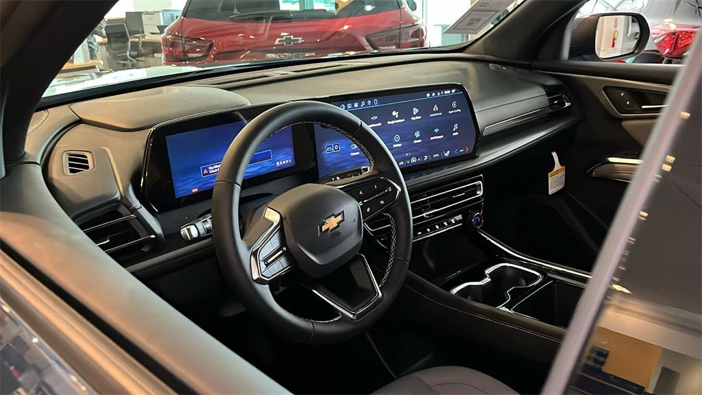 new 2026 Chevrolet Traverse car, priced at $45,195