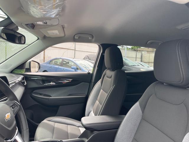 new 2025 Chevrolet TrailBlazer car, priced at $28,475