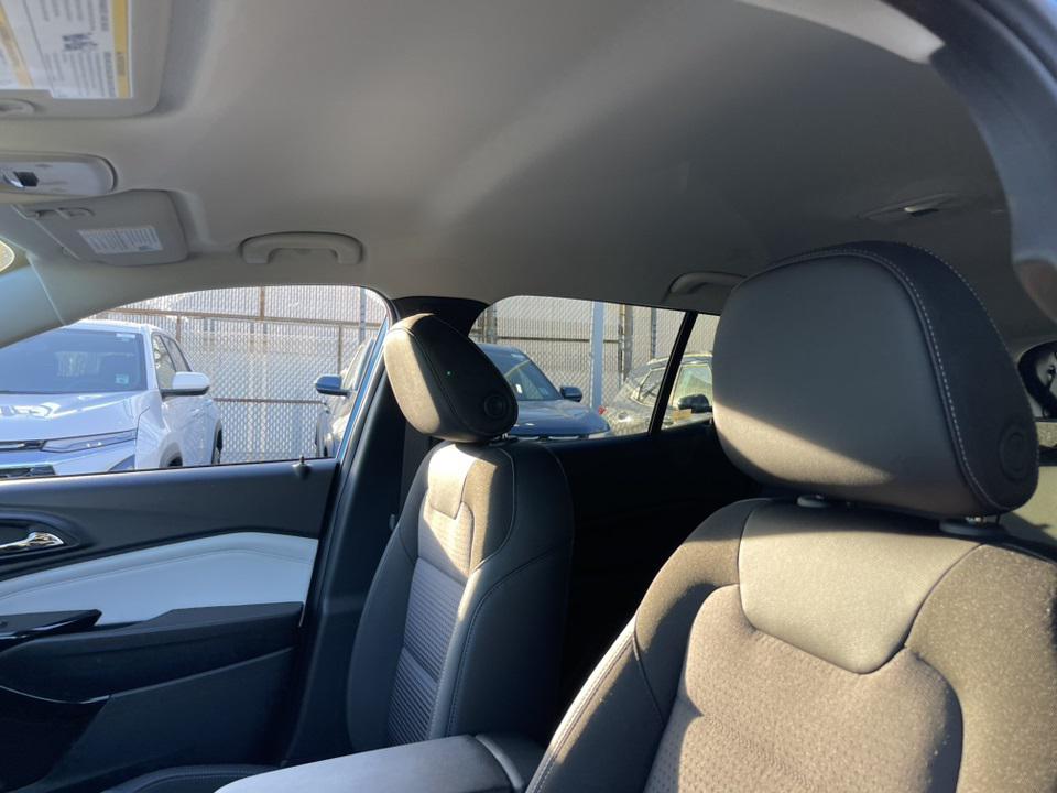 new 2025 Chevrolet Trax car, priced at $24,240