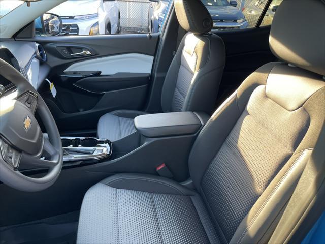 new 2025 Chevrolet Trax car, priced at $24,240